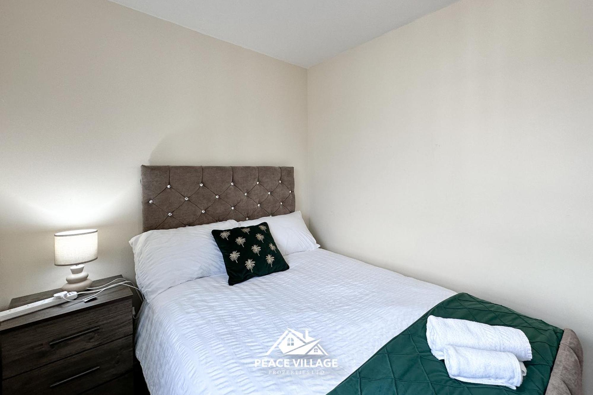Ashton Co-Living - Private Room Self-Cater Manchester Buitenkant foto