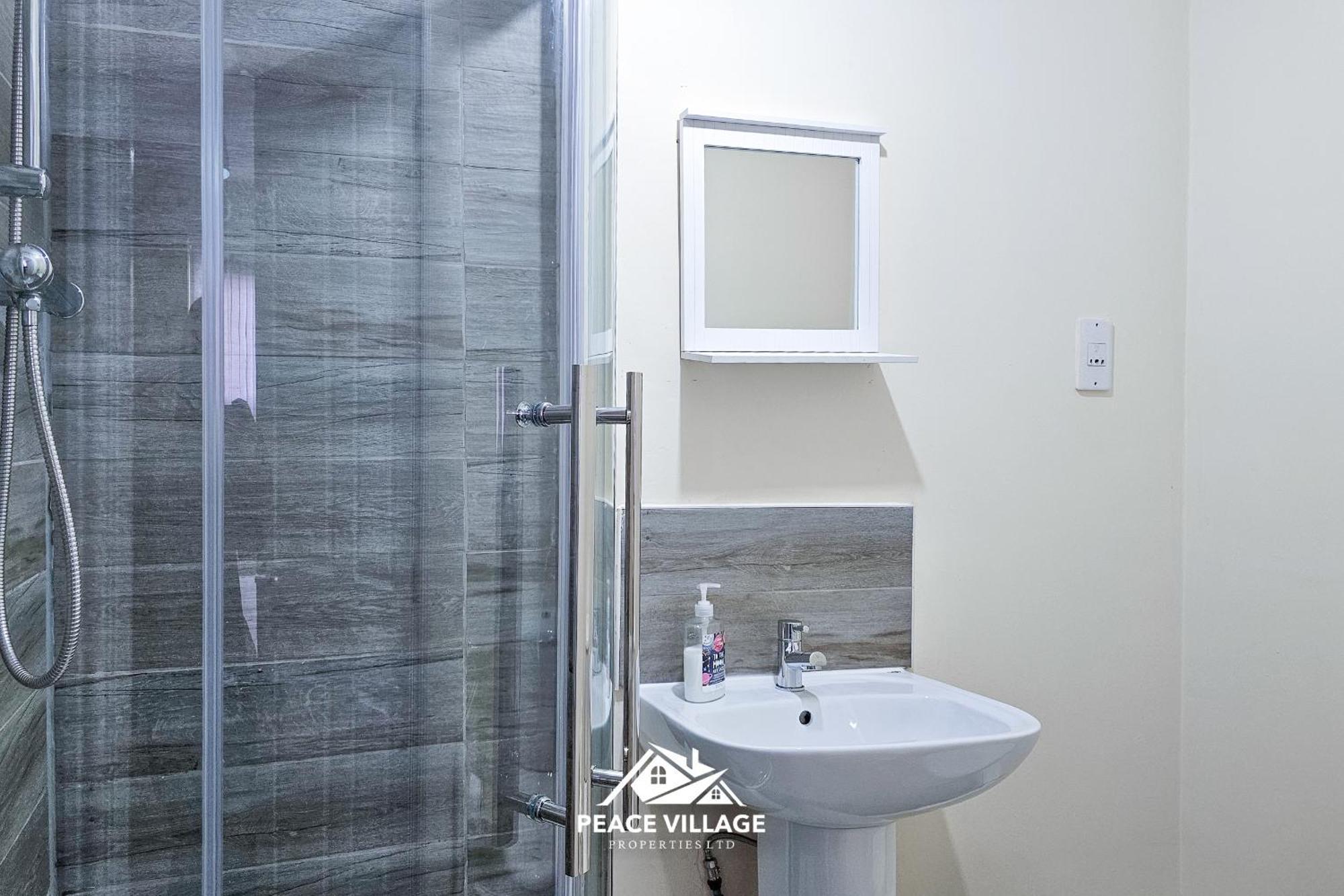 Ashton Co-Living - Private Room Self-Cater Manchester Buitenkant foto